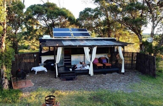 Classic mobile home next to vlei in birdsactuary.