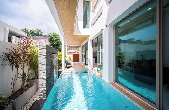 Classic Modern Pool Villas Rawai 3BR