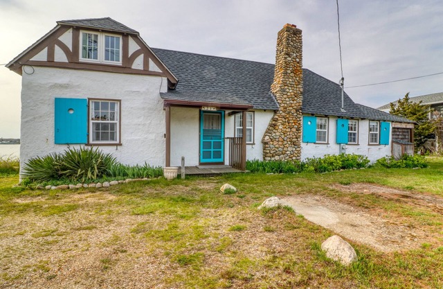 Classic Oak Bluffs Beach House | Excellent Harbor Views | Near Shops & Dining