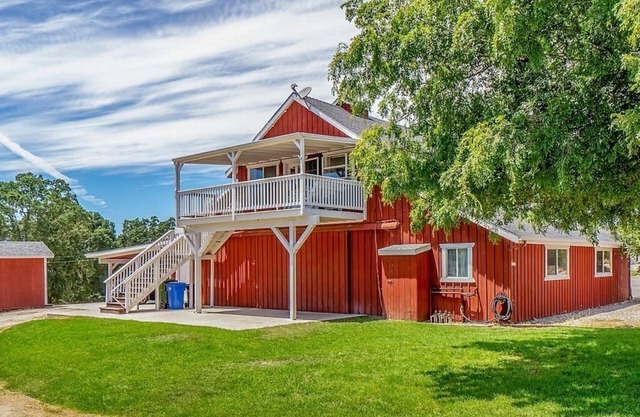 Red Barn Loft - 2BR / 1BA - ¡Escapada perfecta en el país del vino con excelentes vistas y ubicación!