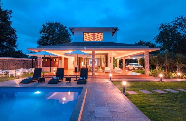 Classique Woods by StayVista with Pool, Lawn with Gazebo & Bar, Indoor Fun