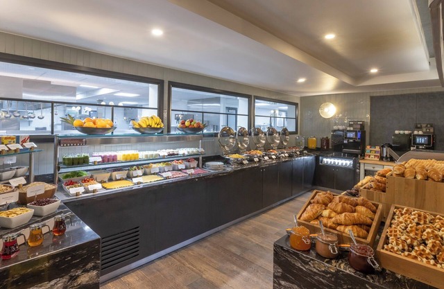 Clayton Hotel City of London