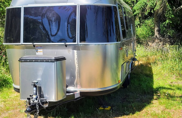 Clean Airstream Steps from Popular Whidbey Beach