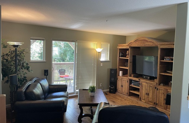 Clean and Comfortable base for a family/group of 5.