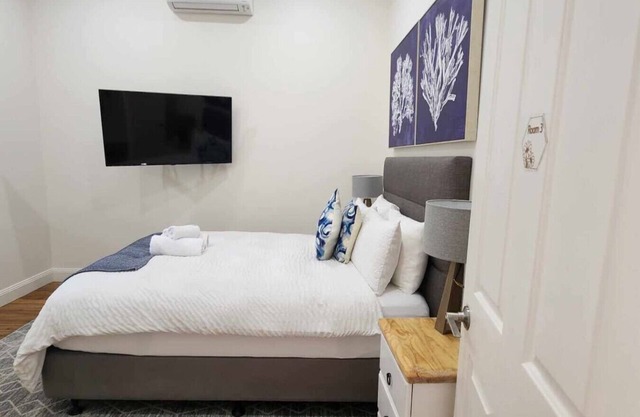 36A: Modern 3BR in Heart of Downtown