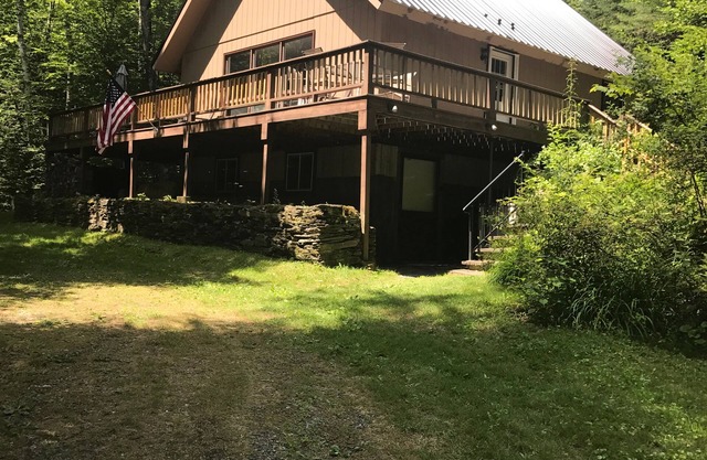 Chalet limpio y confortable situado en el corazón de las montañas blancas