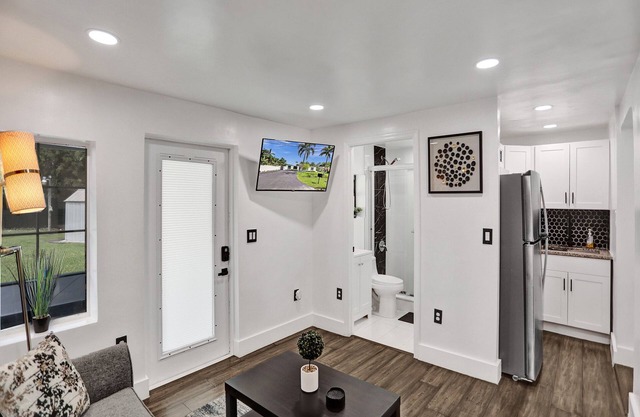 Clean & Cozy Miami 2BR APT