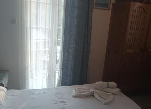 Cleios Rooms & Studios