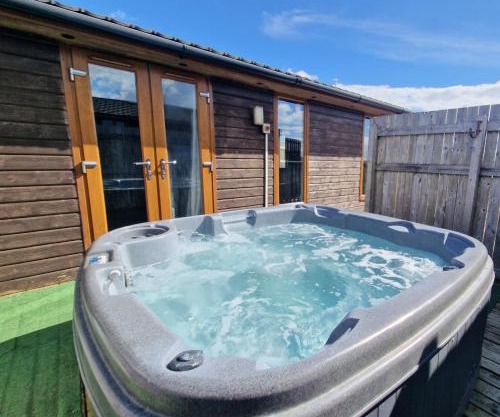 Cleish 7 With Private Hot Tub - Fife - Loch Leven - Lomond Hills - Pet Friendly