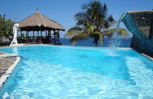Cliff House en Bali es único, sobre el océano, el sonido de las olas - Unidad 3