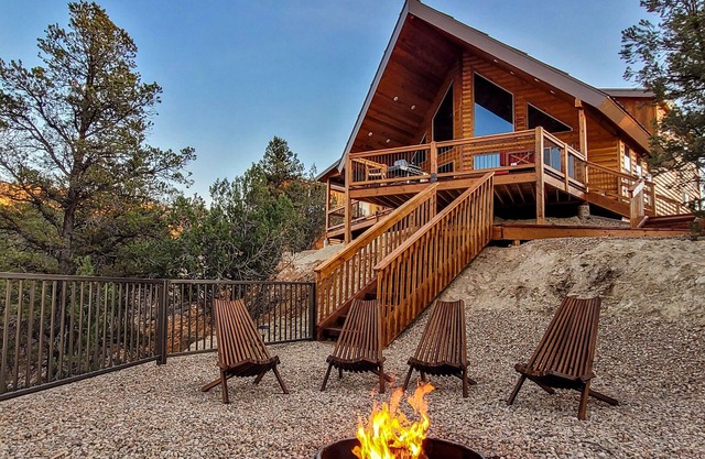 Cliffs Edge | Private hot tub | Zion NP