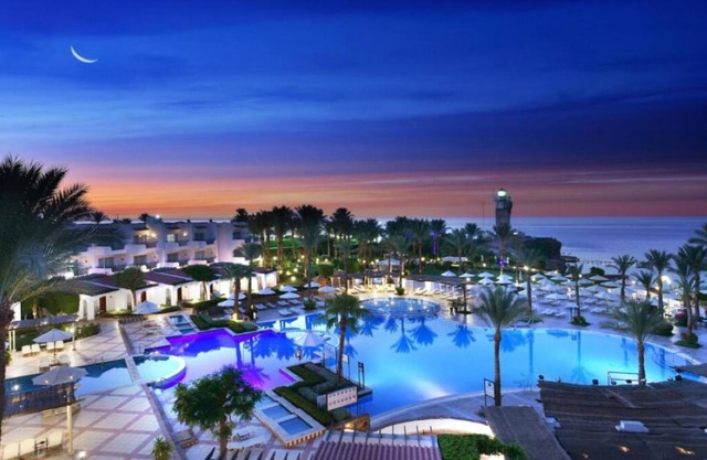 Cliffside Retreat | 4 Family-friendly Rooms w/ Pools, Snorkeling & Beach Access