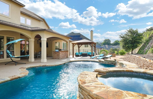 Cliffside - A Birdy Vacation Rental