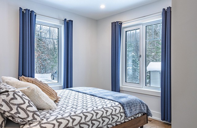 Cliffside Retreat - Cozy Chic Getaway, Exceptional Privacy & Nature Views