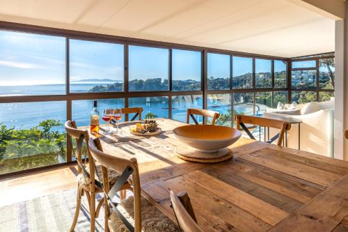Clifftop Sanctuary - Stay Waiheke