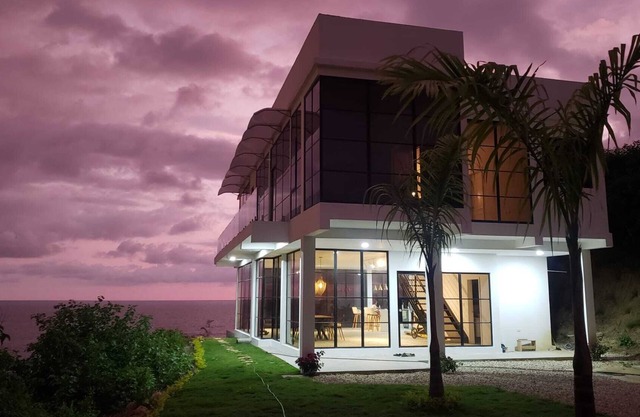 Clift beach house with breathtaking views