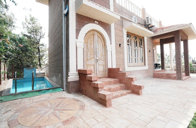 Clifton Villa