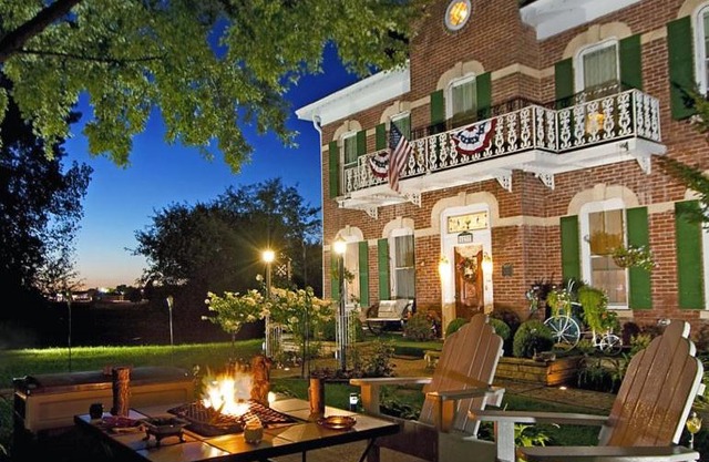 Cloran Mansion Bed & Breakfast