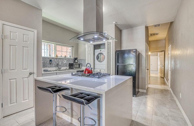 Close to All, Restful Duplex A in Downtown, UTEP, Hospitals