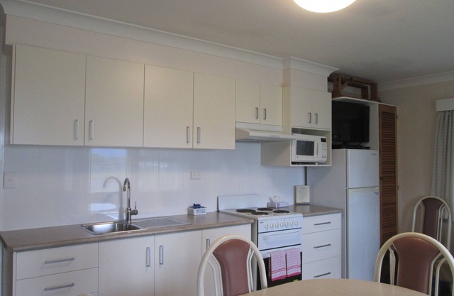 Close to Beach, Harbour Marina, Country Club, Golf Course, Restaurants, Cafes