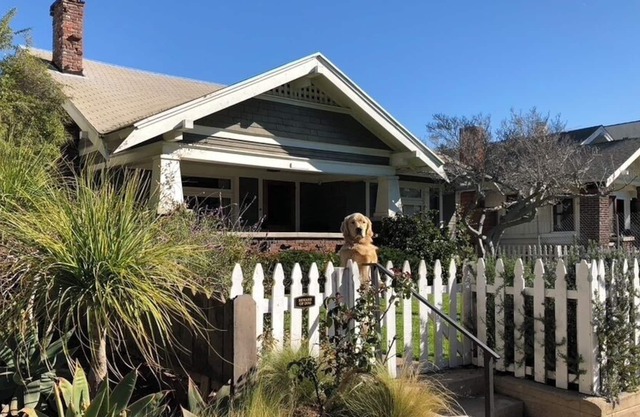 Close to Beach, Historic Craftsman Bungalow in heart of Santa Monica