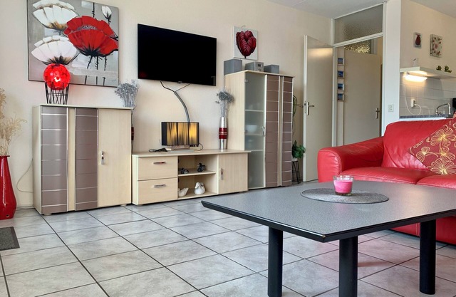 Close to beach, spacious city centre flat, 2 bedrooms, WiFi, washing machine