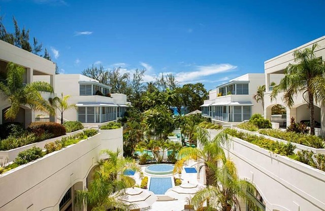 Close to Beaches- Savannah, Drill Hall Beaches! 3 Relaxing Units w/ Balcony!