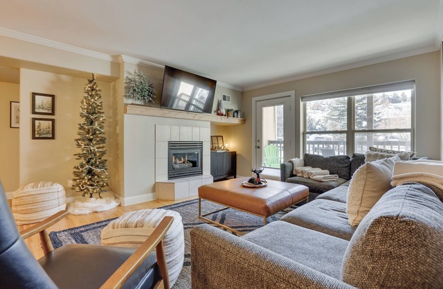 Close to Beaver Creek & Vail: Cozy Edwards Condo!