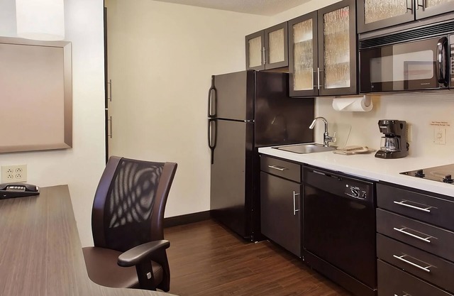 Close to Concord Park! Pet-friendly Suite with Private Kitchen! Parking, Gazebo!