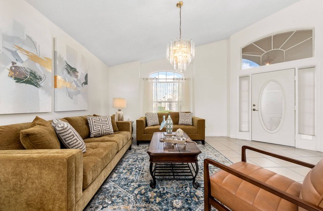 Closet to Disney World/ 10 Guest/ Pool/ Park/ Laundry/ 15 minutes to Airport