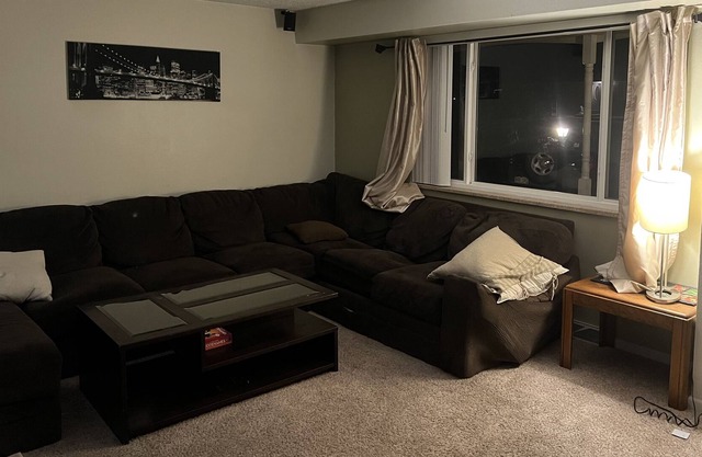 Close to downtown Denver and Red Rocks!