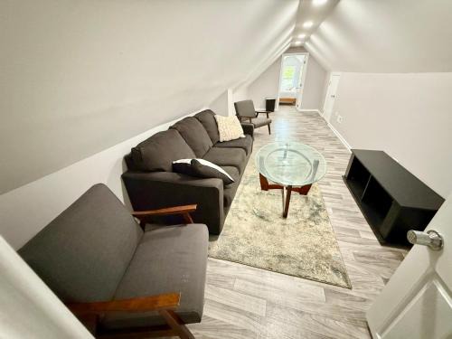 Close To Downtown - Free Parking - Quiet Place