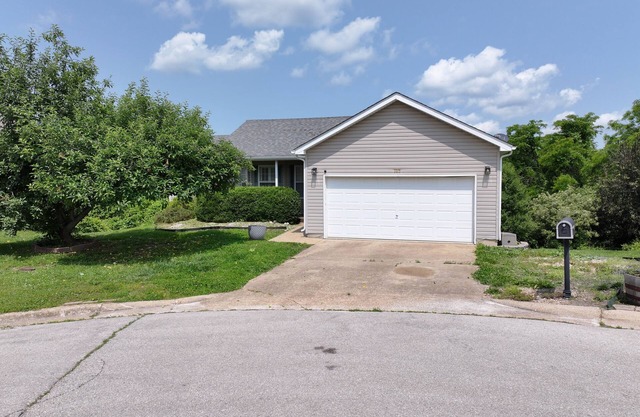 Close to FLW! Comfy 3Br 2Bth House