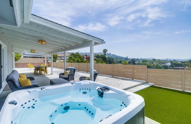 Close to it all + putting green, hot tub, fire pit