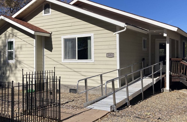 Close to Lakes and Downtown