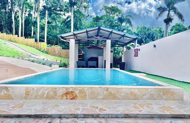 Escapate a Carabali Rainforest Park, El Yunque, beach, pool,