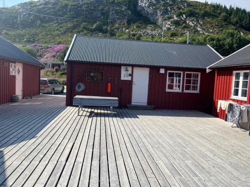 Close to sea, central, rent a boat, mountain hike, wifi, free parking