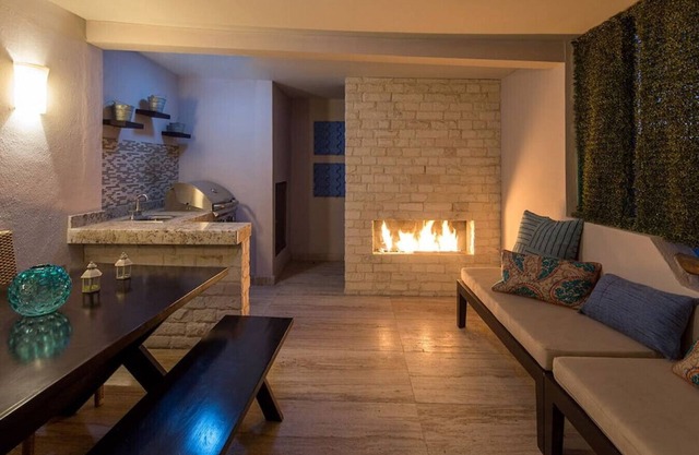 Centric Rooftop Apartment