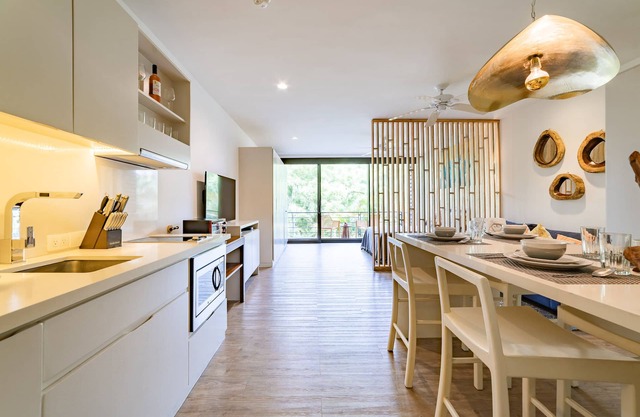 Cerca de la ciudad y la playa | Estudio con terraza privada