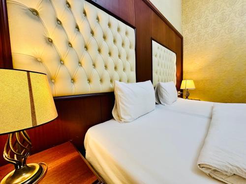 Clover Hotel