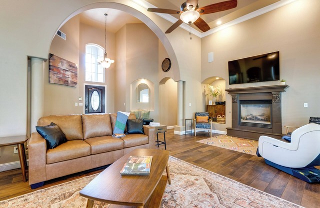 Clovis Retreat w/ Patio & Yard ~ 3 Mi to Old Town!