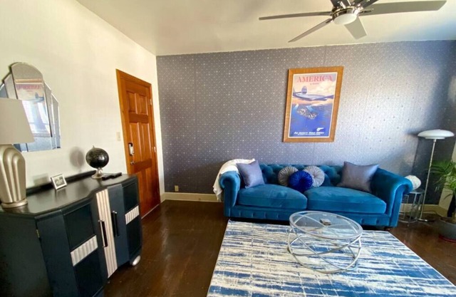 [CLR 13] Best of New Bright OKC Midtown Studio