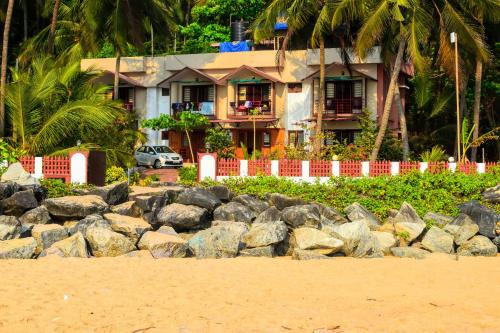 Club 7 Beach Resort