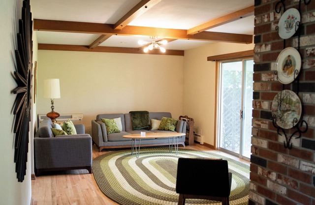 Clubhouse ' 63- Spacious 4-bedroom house with WiFi, on country club golf course