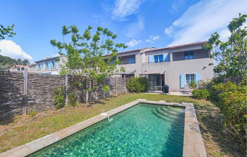 Cozy Home In Saint-Laurent-De-La-Cabrerisse