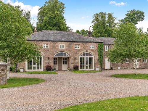 Coach House - Uk49887