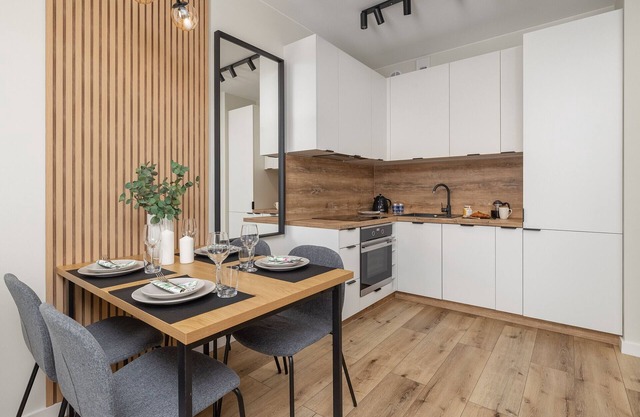 Coast Apartment With Terrace by Renters