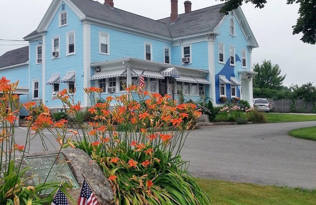 Coast Village Inn & Cottages