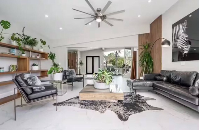 Coastal 4 bed Home in Ft Lauderdale