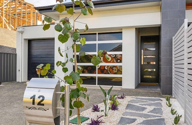 Belleza costera - disfrute de la hermosa playa de Henley